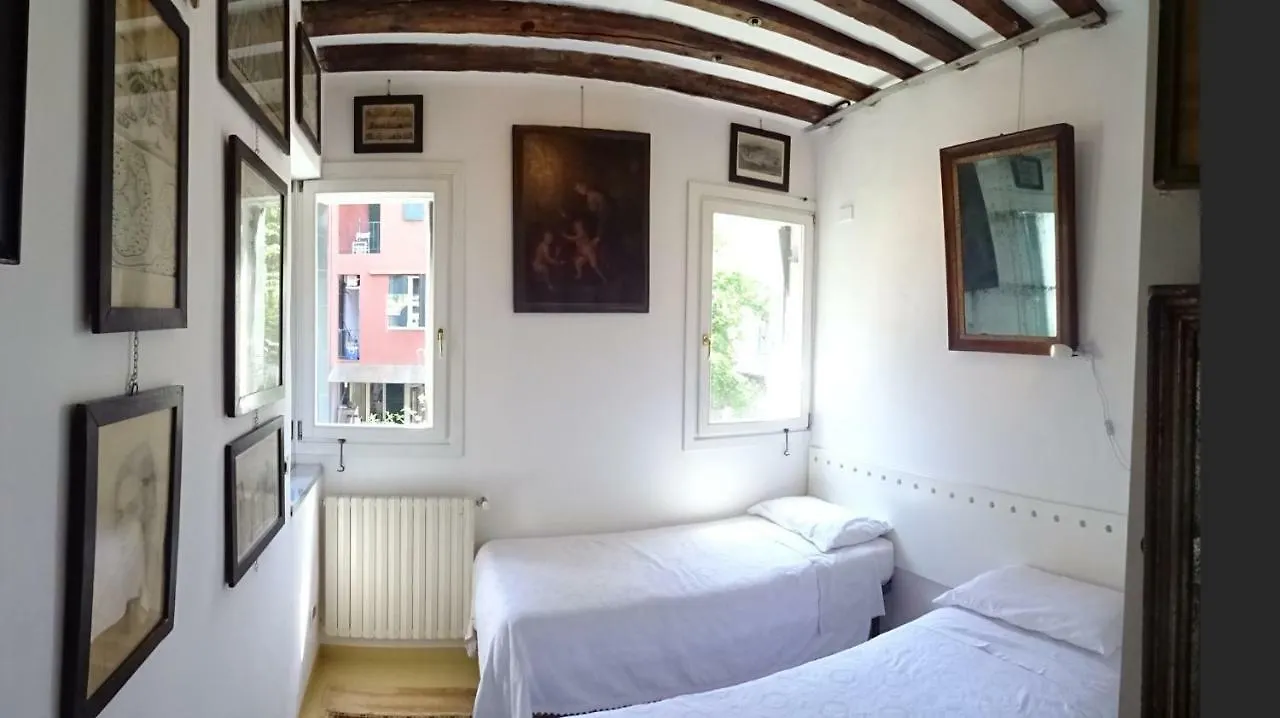 Апартаменты Artist House Венеция 0*,